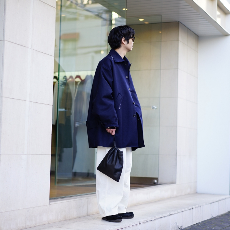 CAMIEL FORTGENSの代名詞。XXL Mackingtosh(CF.14.10.01)/Black Navyを