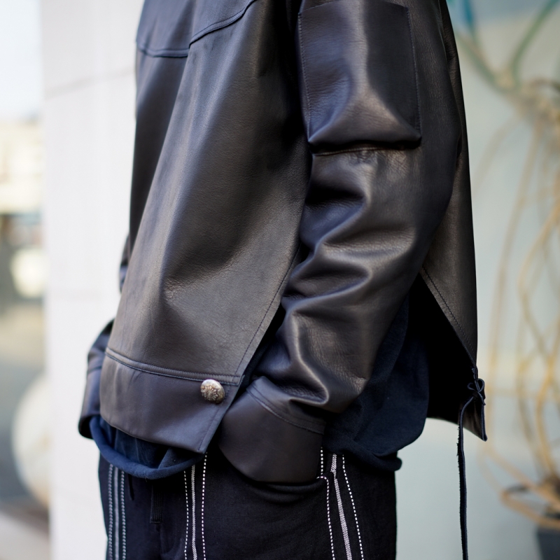 SUNSEA(サンシー)の新作Leather Sweat Shirtのご紹介です。 | BALUCA