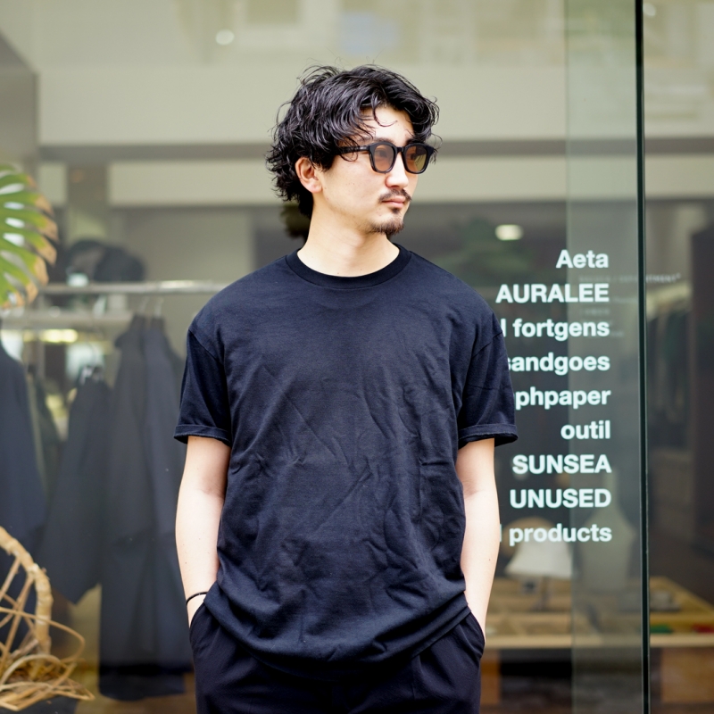 AURALEE(オーラリー)23SS Collectionの新作、 Seamless Crew Neck Tee