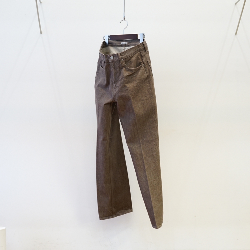 AURALEE(オーラリー)23AW Collectionの新作 Hard Twist Brown Denim 5P