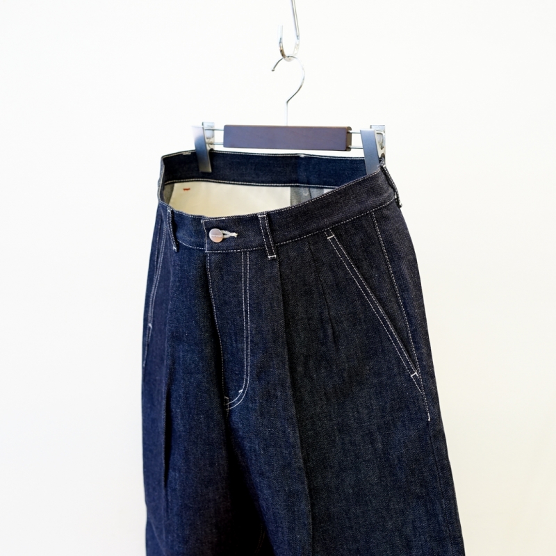 Graphpaper(グラフペーパー) Selvage Denim Two Tuck Tapered Graphpaper(グラフペーパー) Selvage Denim Two Tuck Tapered