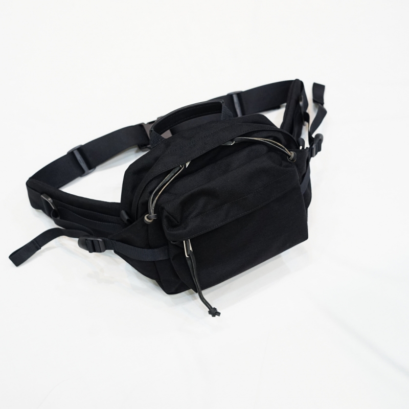 Aeta(アエタ)23AW Collectionの新作、 Waist Bag S(NY11)/Black嬉しい