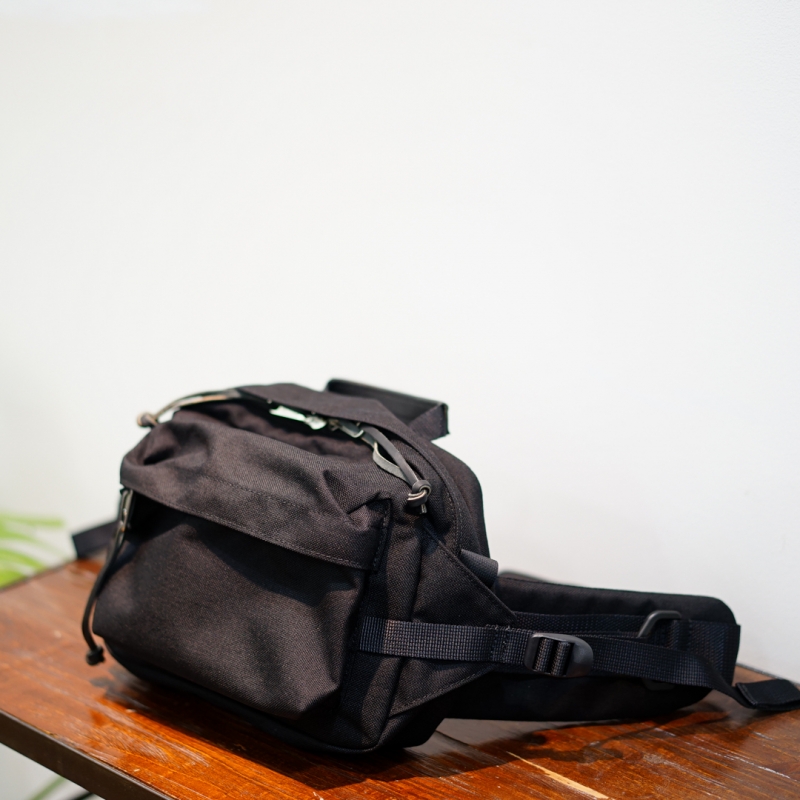 Aeta(アエタ)23AW Collectionの新作、 Waist Bag S(NY11)/Black嬉しい