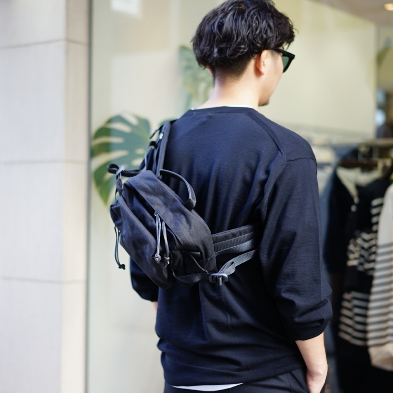 Aeta(アエタ)23AW Collectionの新作、 Waist Bag S(NY11)/Black嬉しい