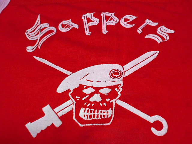 ★珍しいエルボーパッチ付きの1枚★Made in USA製アメリカ製EMPIREエンパイアビンテージスカルプリントTシャツ7分60s60年代70s70年代S位赤