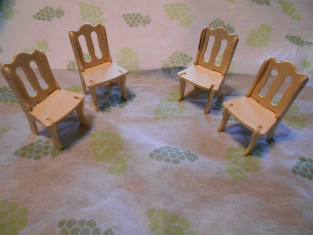 ウッドクラフト椅子４つ