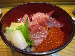 まぐろ・いくら丼