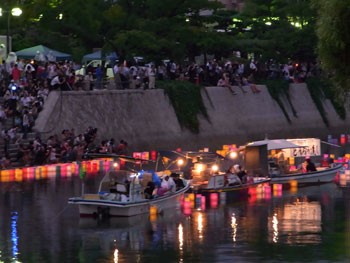 灯篭流し