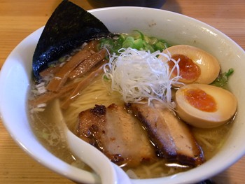 りょう花特塩ラーメン