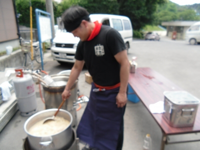 ラーメン炊き出し4