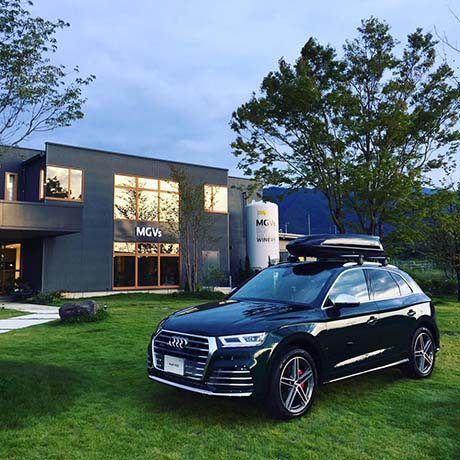 Audi Q5、SQ5 × MGVsワイナリー