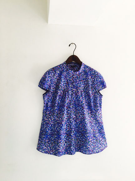 リバティ　ポインティリズム　ブラウス リバティプリント、Pointillism［ポインティリズム］ | へびみち日記