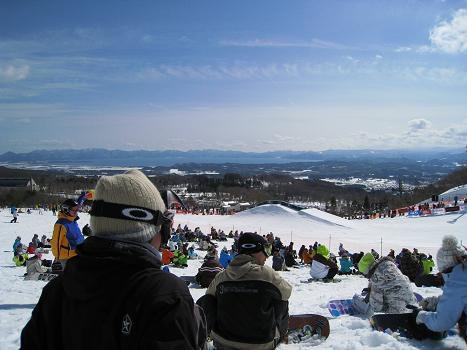 会場