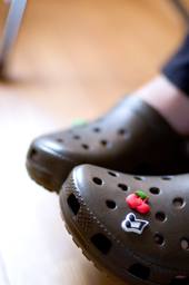 crocs