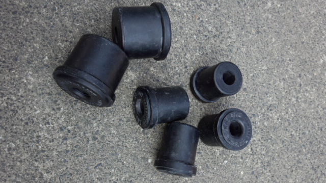 リーフスプリングシャックル ランクル60リーフスプリングセット 4本