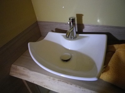 トイレ手洗いカウンター