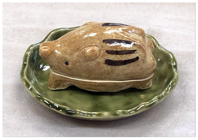 猪の蓋物