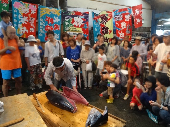まぐろ解体