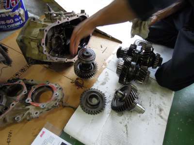 ランクル８０の作業の続きです。トランスファー | 4WD・四駆カスタム ...