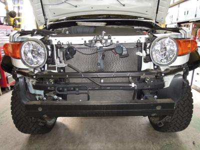 FJクルーザー フロントバンパー交換 | 4WD・四駆カスタム FJクルーザー フロントバンパー交換 | 4WD・四駆カスタム