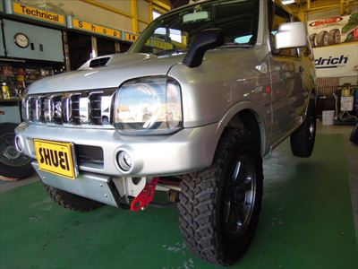 ジムニーのスタッドレスタイヤ取付けです | 4WD・四駆カスタム 