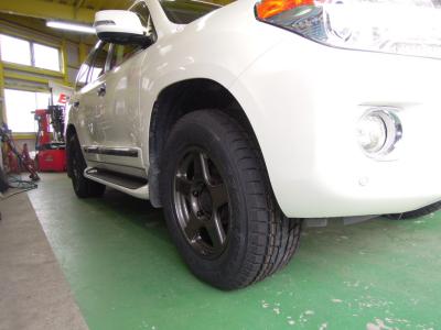 ランクル200 スタッドレスタイヤ | 4WD・四駆カスタム ランクル200 スタッドレスタイヤ | 4WD・四駆カスタム