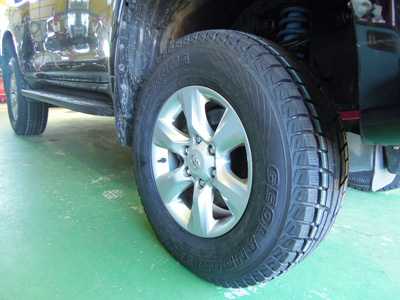 スタッドレス　265/70R17 ^_^ヨコハマジオランダー　プラド スタッドレス265/70R17 ^_^ヨコハマジオランダープラド