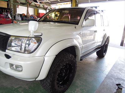 ランクル100のサスペンション交換 | 4WD・四駆カスタム ランクル100のサスペンション交換 | 4WD・四駆カスタム