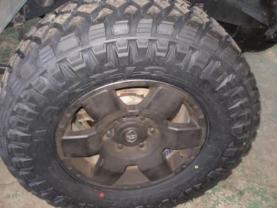 MAXXIS マキシス RAZR 285/70r17 150プラド-