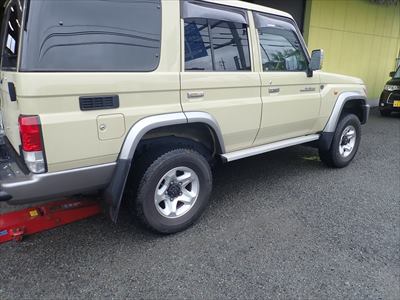 ランクル76のタイヤ＆ホイール取りつけ | 4WD・四駆カスタム