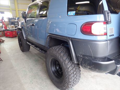 FJクルーザーのオーバーフェンダー取り付け | 4WD・四駆カスタム