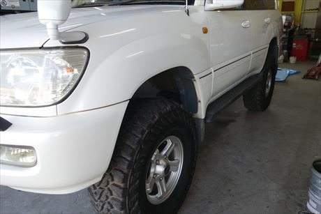 ランクル100のオーバーフェンダー取付とホイール交換 | 4WD・四 ランクル100のオーバーフェンダー取付とホイール交換 | 4WD・四