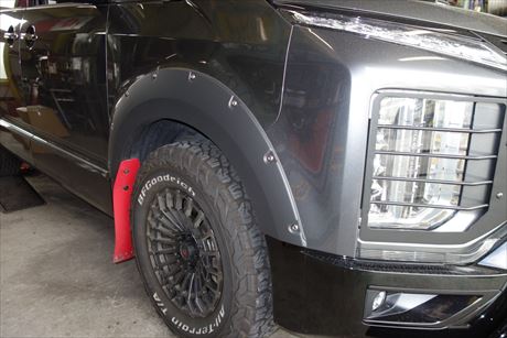 デリカD5 リアバンパーガード ブラック ステンレス製 カーブ形状