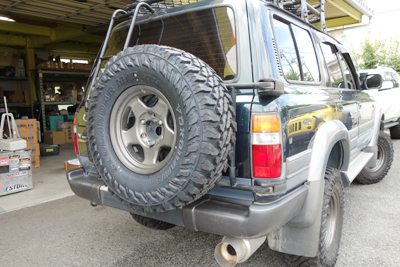 ランクル80 スペアタイヤ ランクル80のスペアタイヤ交換！ | 4WD・四駆カスタム シューエイの毎日