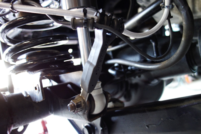 JKラングラーのブレーキホース延長ステー取付！ | 4WD・四駆カスタム