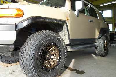 FJクルーザー タイヤ・ホイール交換 | 4WD・四駆カスタム