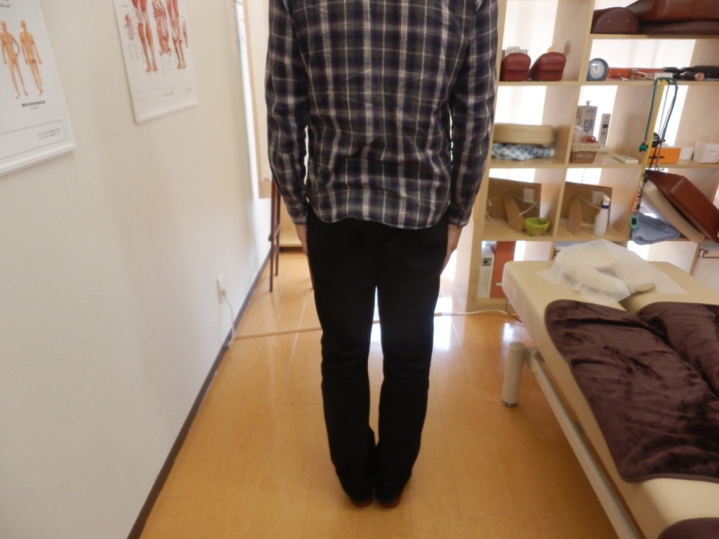 O脚_後