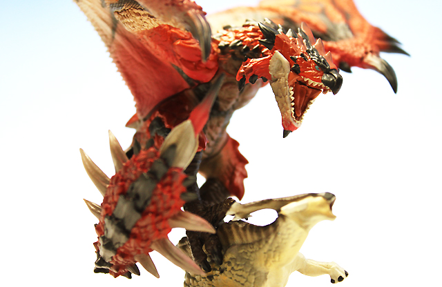 モンスターハンター 組立式DXスタチューモデルモンスターズ リオレウス ...