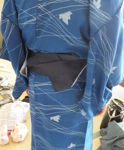 男性の袴の着付け練習会で。浪人結びにしました。