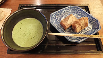 「葛焼き」のセット。ほっくりしていて美味しかったです〜。