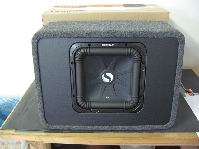 KICKER L3 サブウーファーボックス付き KICKER L3 サブウーファーボックス付き