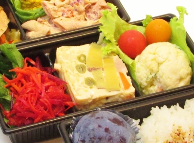 キッシュの入ったお弁当