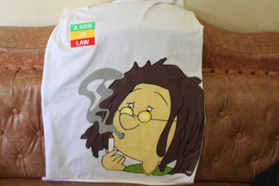 Tシャツ
