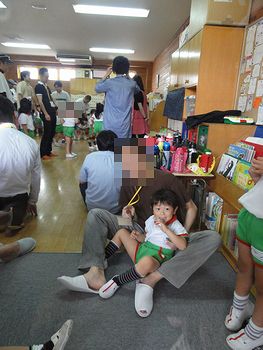 楽しそうな親子