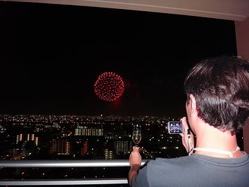 グラスと花火を撮影しようと・・・