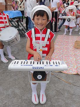 鼓笛隊から始まります