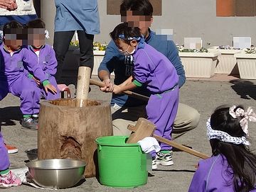 おもちつきのチビりん