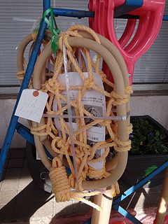 初めてみたよ、かんじきを売っているところ