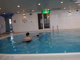 プールで練習