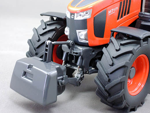 【送料関税無料】 チェック ブランド 人気 Kubota 赤 スケール1/32 のミニカーです 自動車